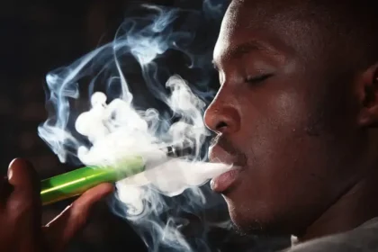 Chicha au Cameroun : quatre ans après l’interdiction, les documents officiels racontent une autre réalité