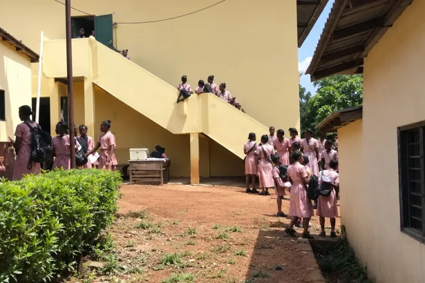 Lycée technique bilingue de Nsam : les cours reprennent sous le signe de la sensibilisation et de la discipline